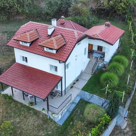Бялата Къща *